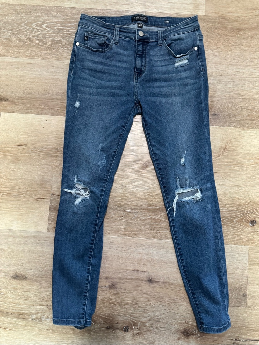 Judy Blue Indigo Skinny Jeans with Knee Distress